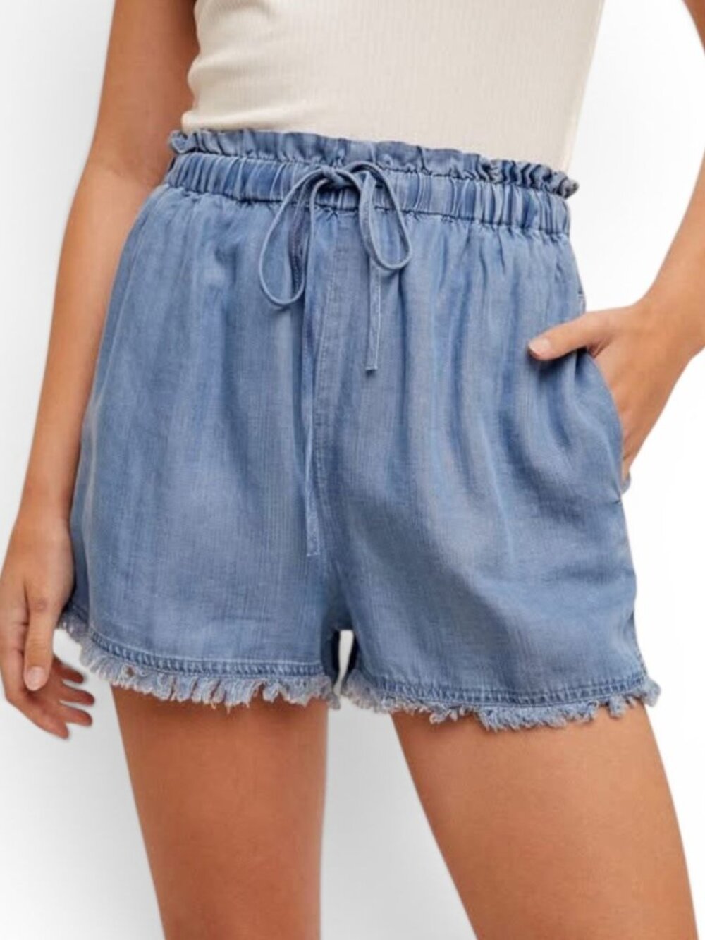 Women’s Light Wash Chambray Drawstring Shorts Frayed Hem Casual Size S NWT